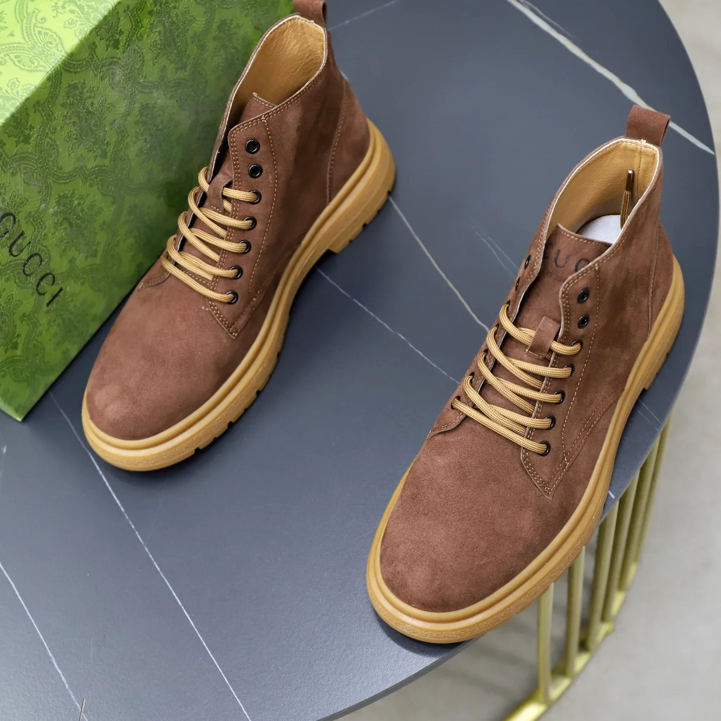 Men's shoes: 440💰Fleece lining, pigskin lining🙅‍♂️🙅‍♂️🙅‍♂️ Brand: GUCCI Standard code: 38–44 (45 can be customized) Grade: Same as the official website Material: Original cowhide fabric Comfortable pigskin + plush lining (optional) Lightweight and wear-resistant outsole Style category: Men's fashion casual shoes and boots Running Sports shoes, distinguished luxury brand elements, top luxury, color: actual picture color